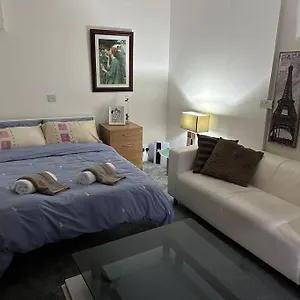 Super Spacious, Grnd Floor Flat Apartment